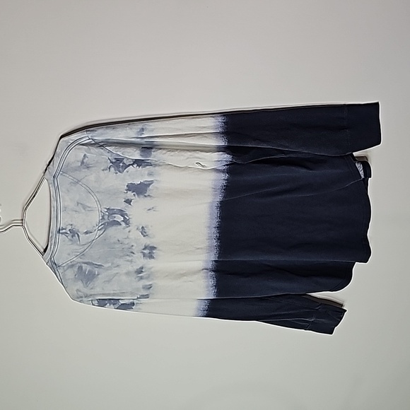 Hollister medium blue and white curved hem long sleeve shirt - Picture 4 of 7